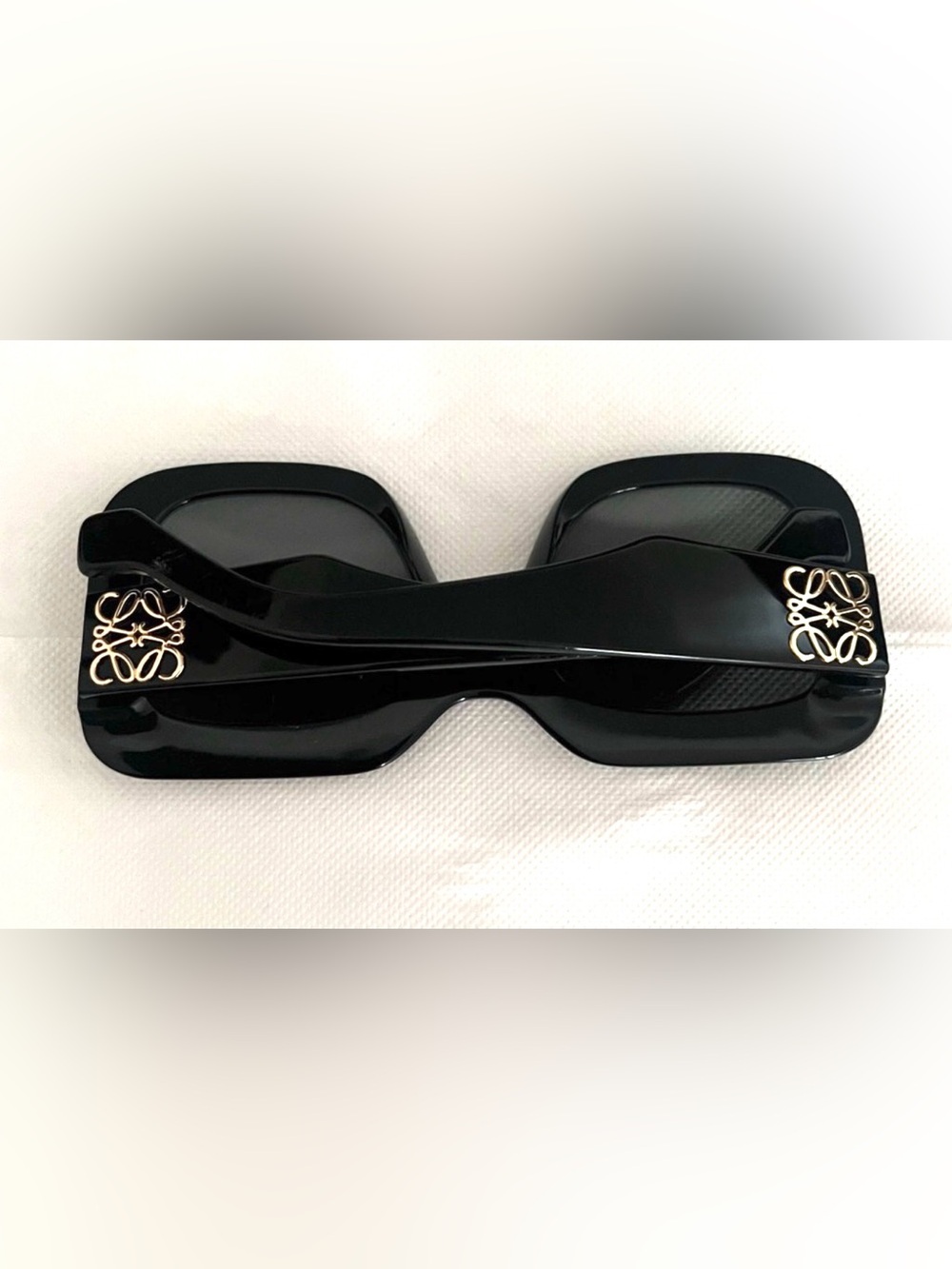 LOEWE
Oversized Square-Frame
Sunglasses - Black.